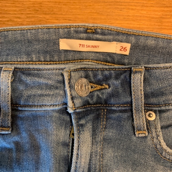 LEVIS JEANS - Picture 2 of 3
